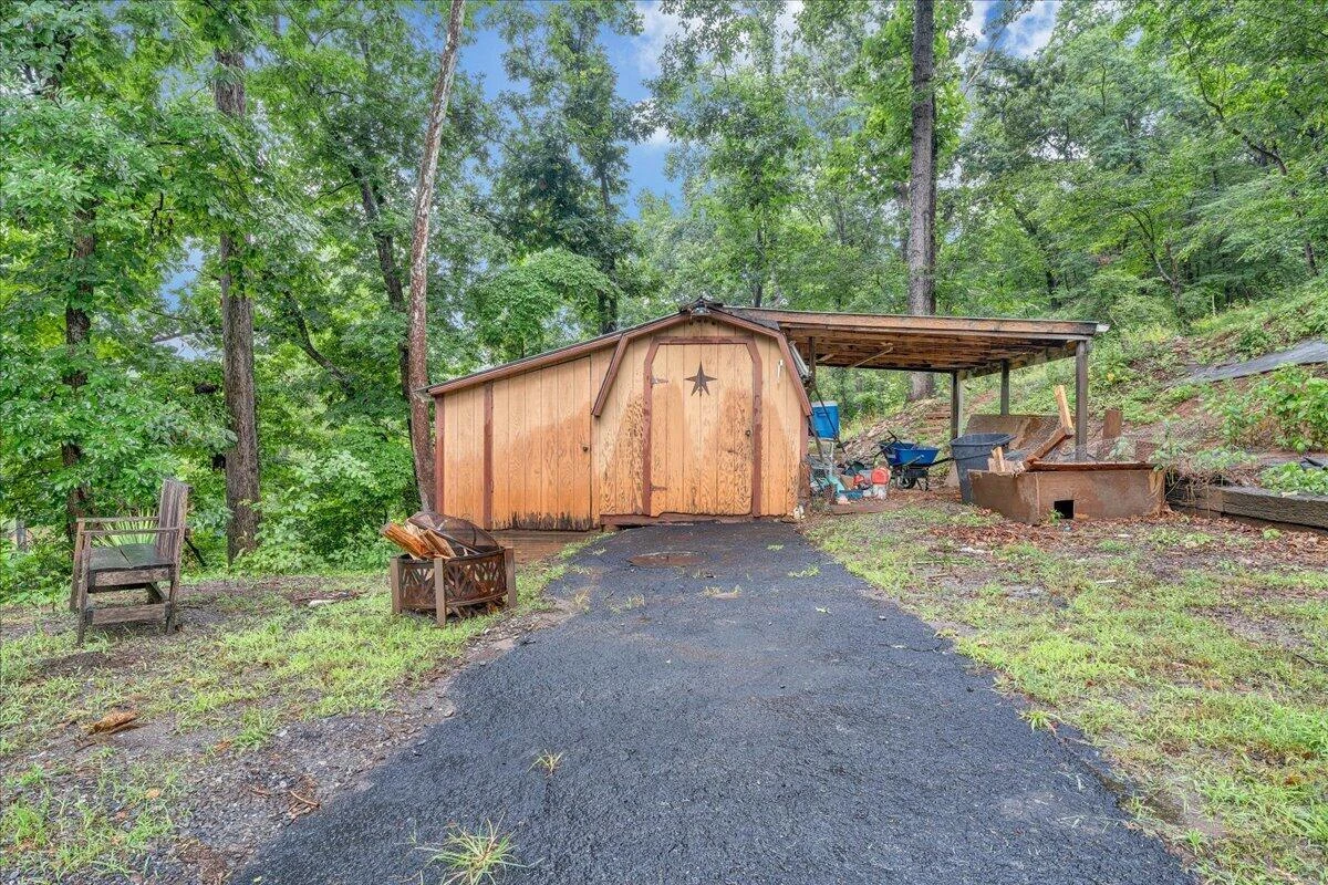 252 Copperfield RD - Photo 15