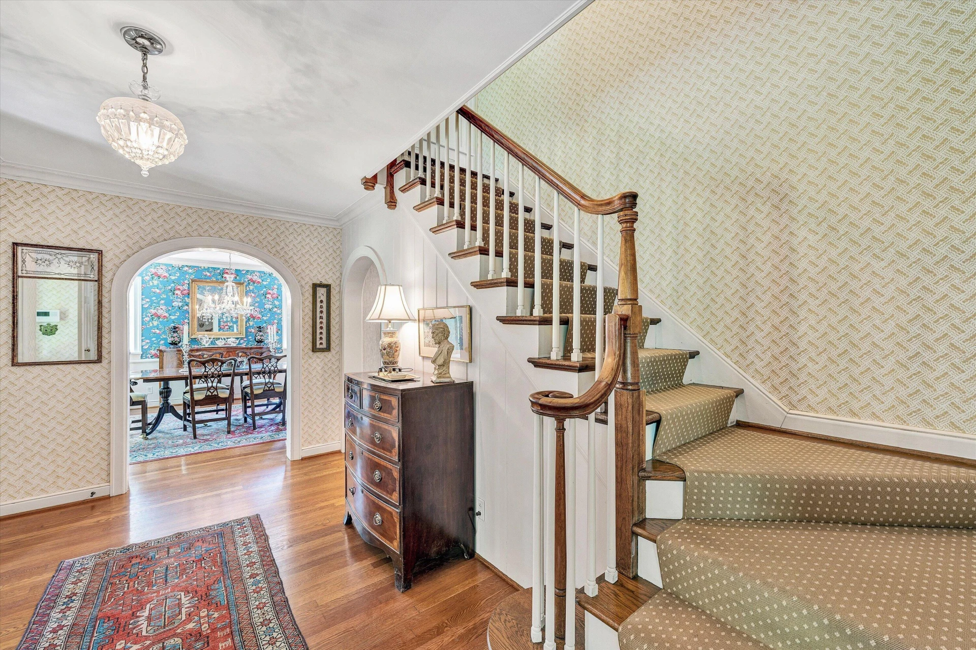 2421 Cornwallis AVE SE - Photo 4