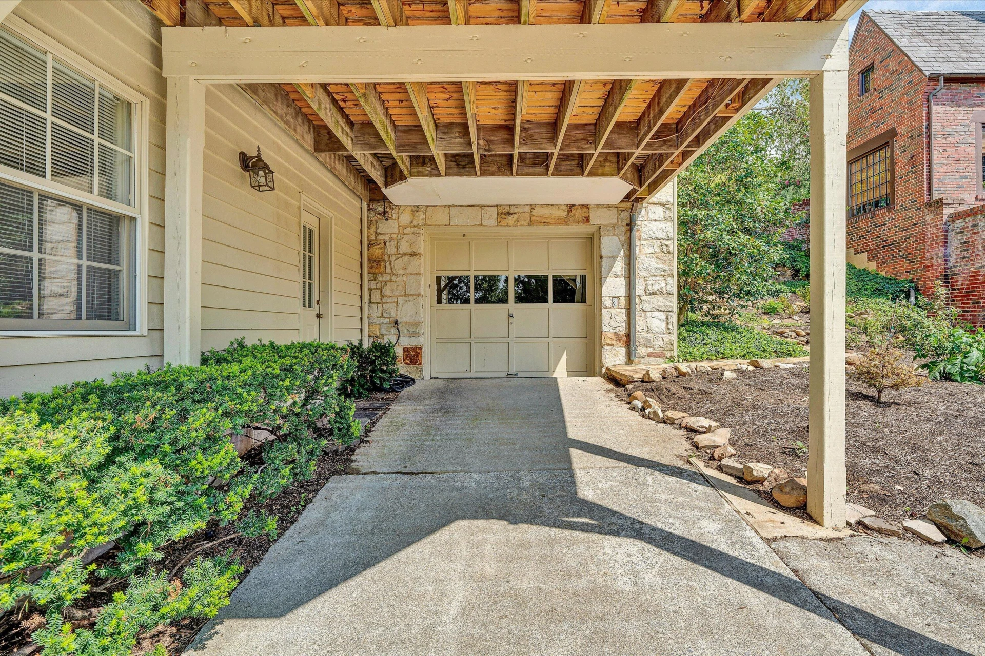 2421 Cornwallis AVE SE - Photo 42