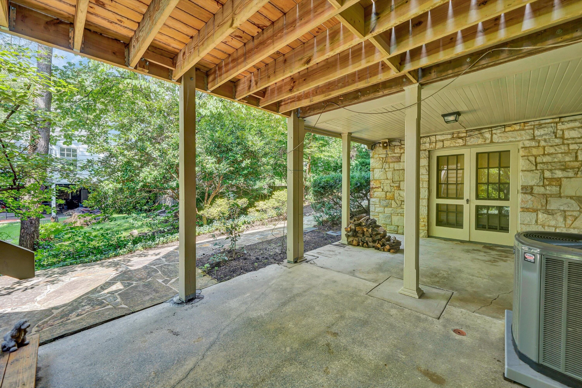 2421 Cornwallis AVE SE - Photo 36