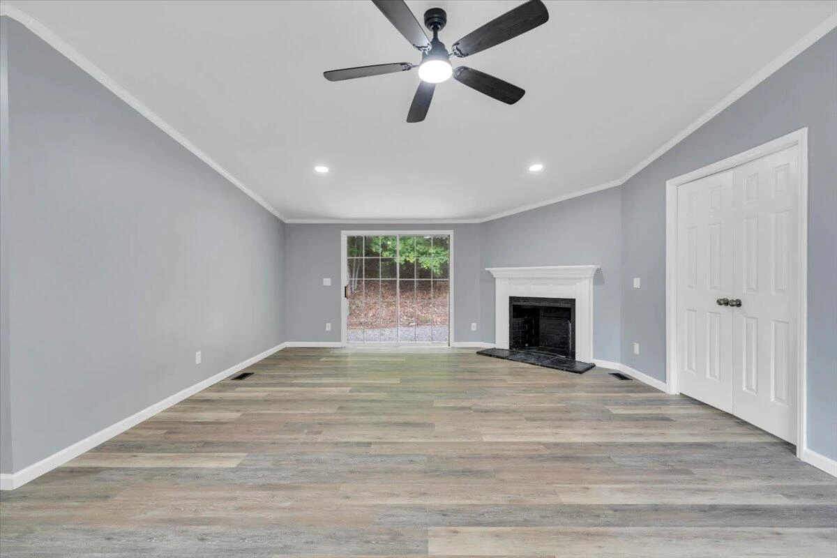 8444 Jeters Chapel RD - Photo 10