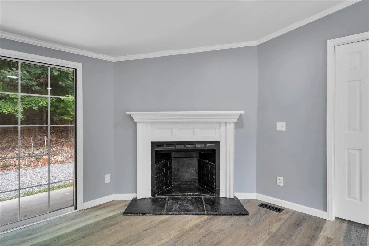 8444 Jeters Chapel RD - Photo 12