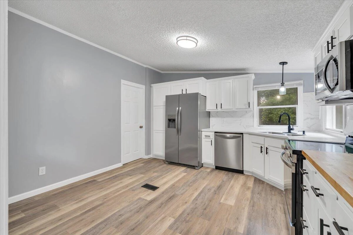 8444 Jeters Chapel RD - Photo 16