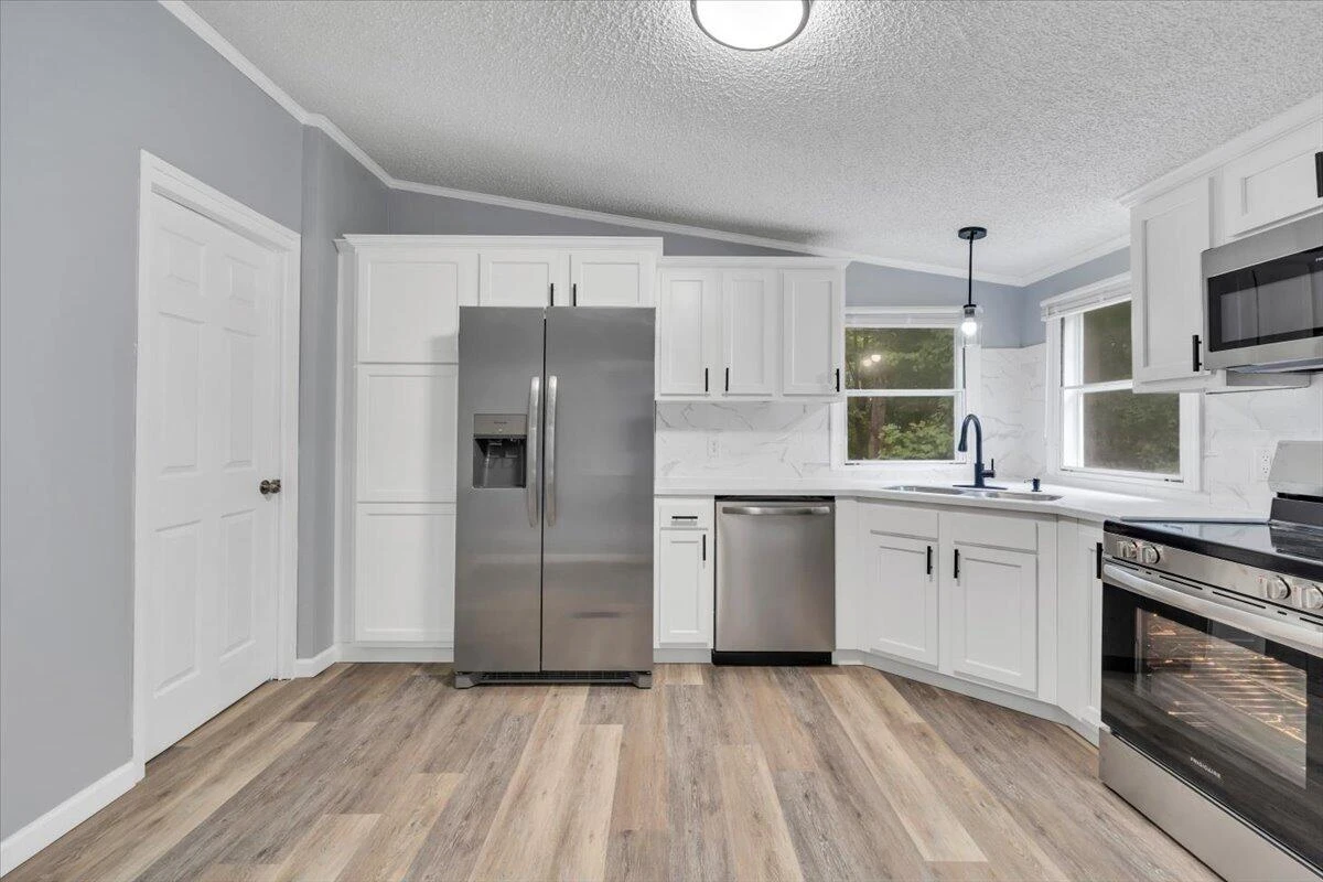 8444 Jeters Chapel RD - Photo 17