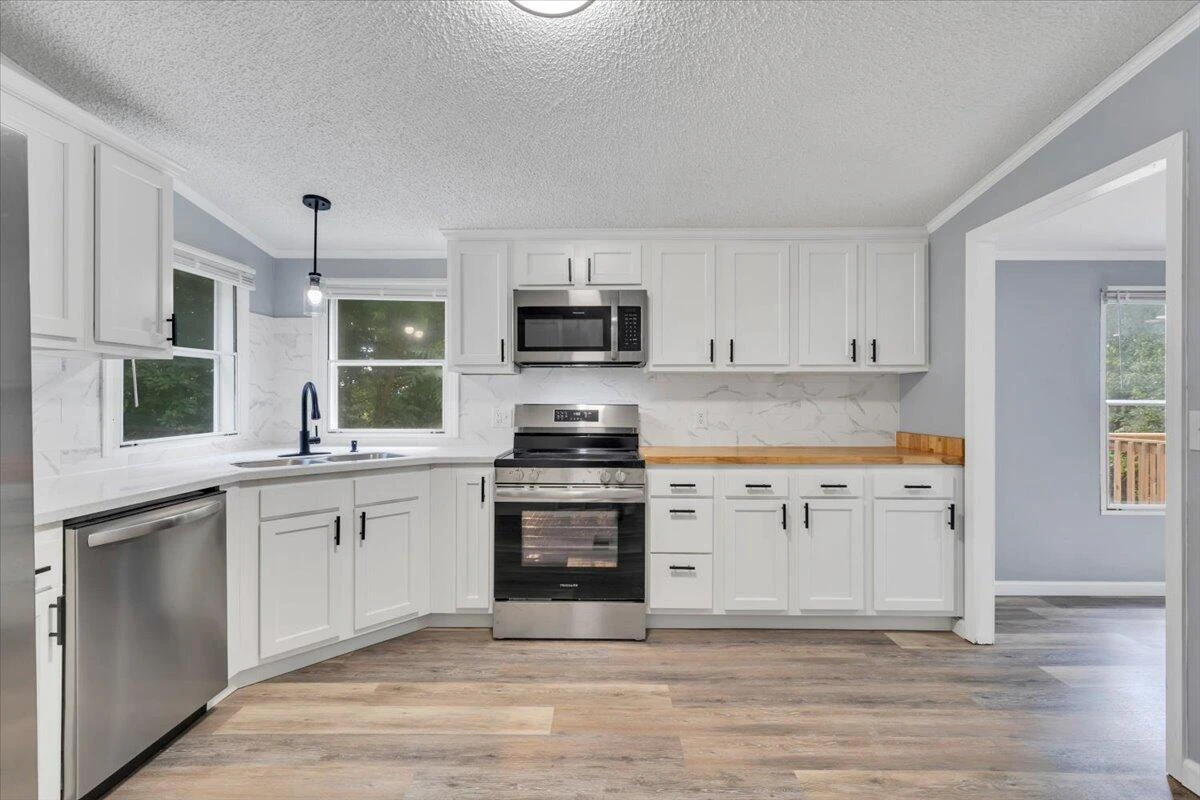 8444 Jeters Chapel RD - Photo 19