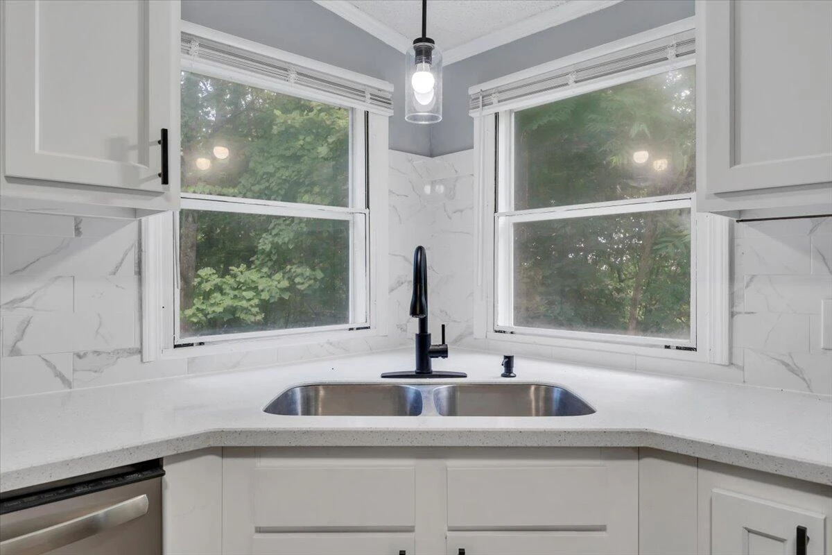 8444 Jeters Chapel RD - Photo 20