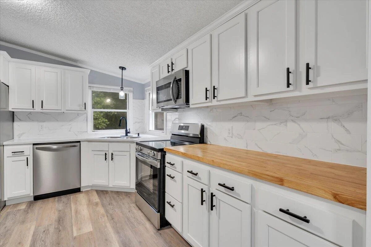 8444 Jeters Chapel RD - Photo 21