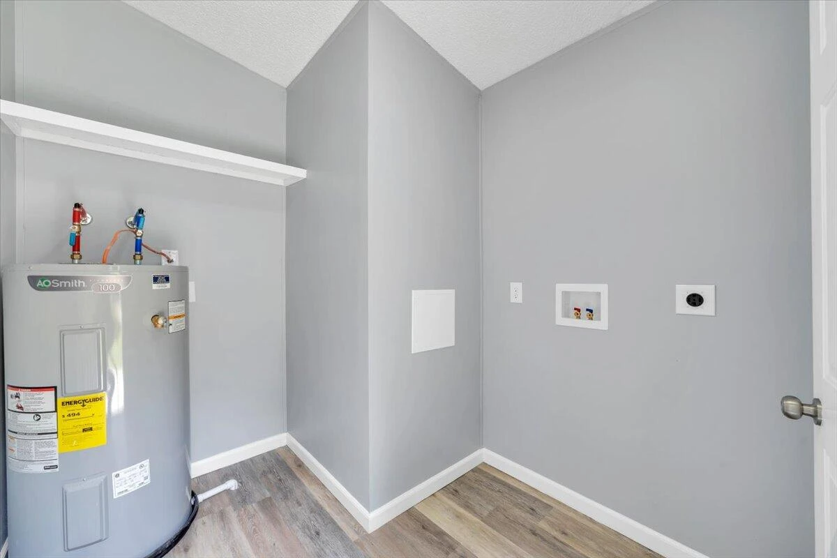 8444 Jeters Chapel RD - Photo 36