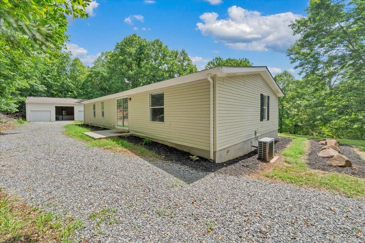 8444 Jeters Chapel RD - Photo 5