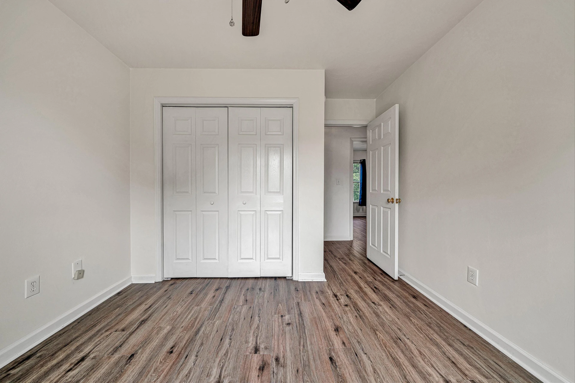 2517 Bloomfield AVE - Photo 15