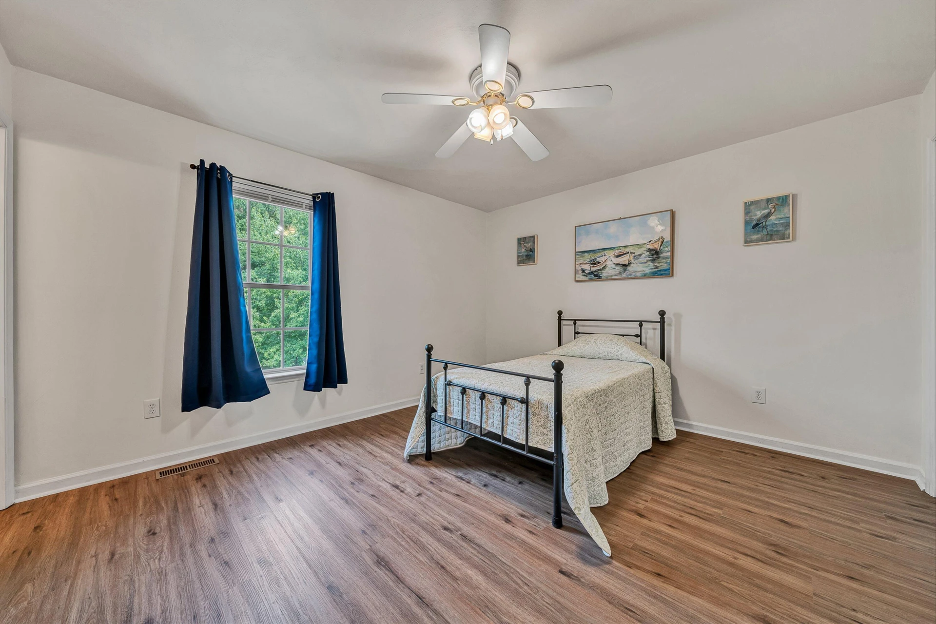 2517 Bloomfield AVE - Photo 18