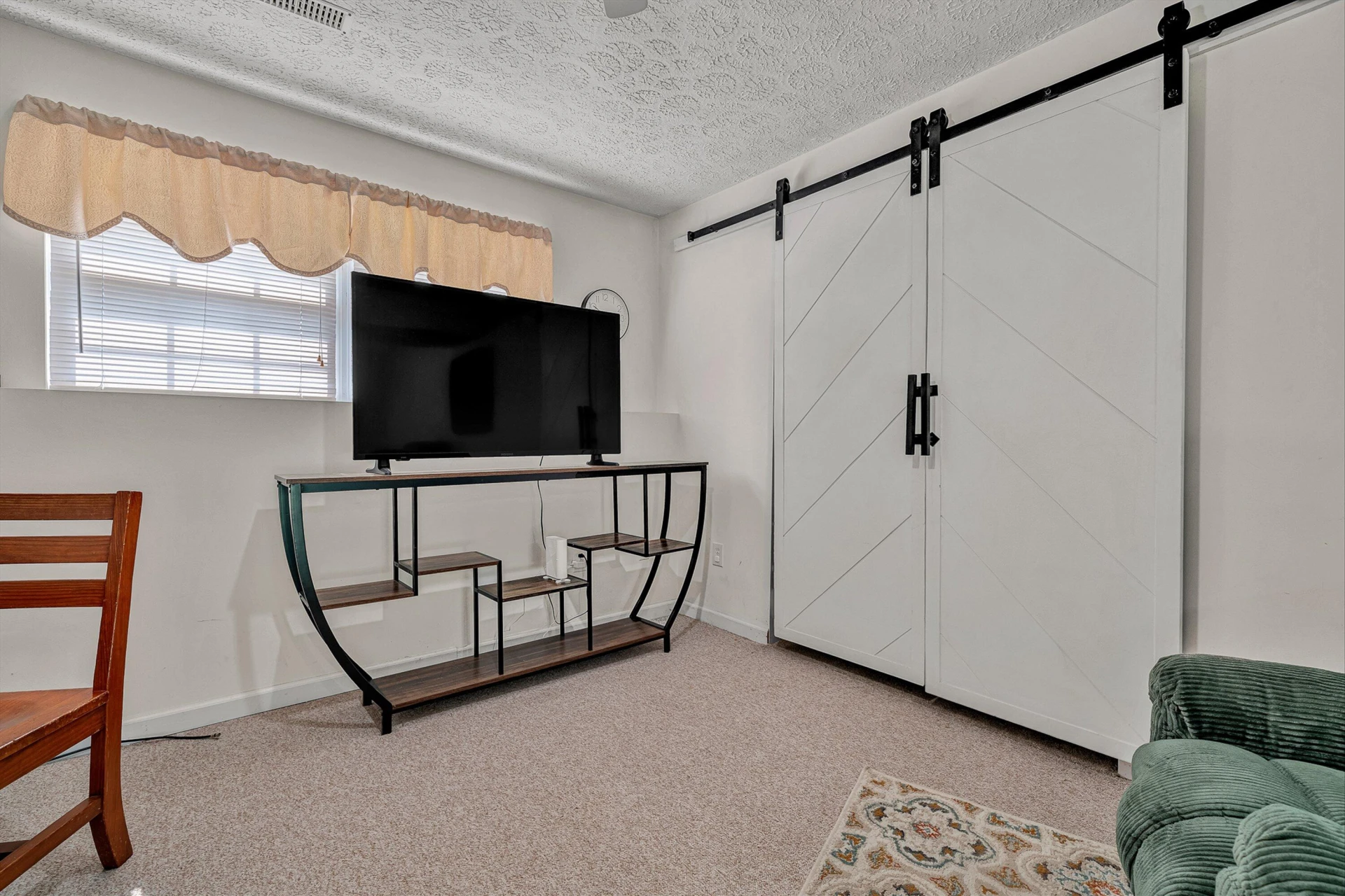 2517 Bloomfield AVE - Photo 25