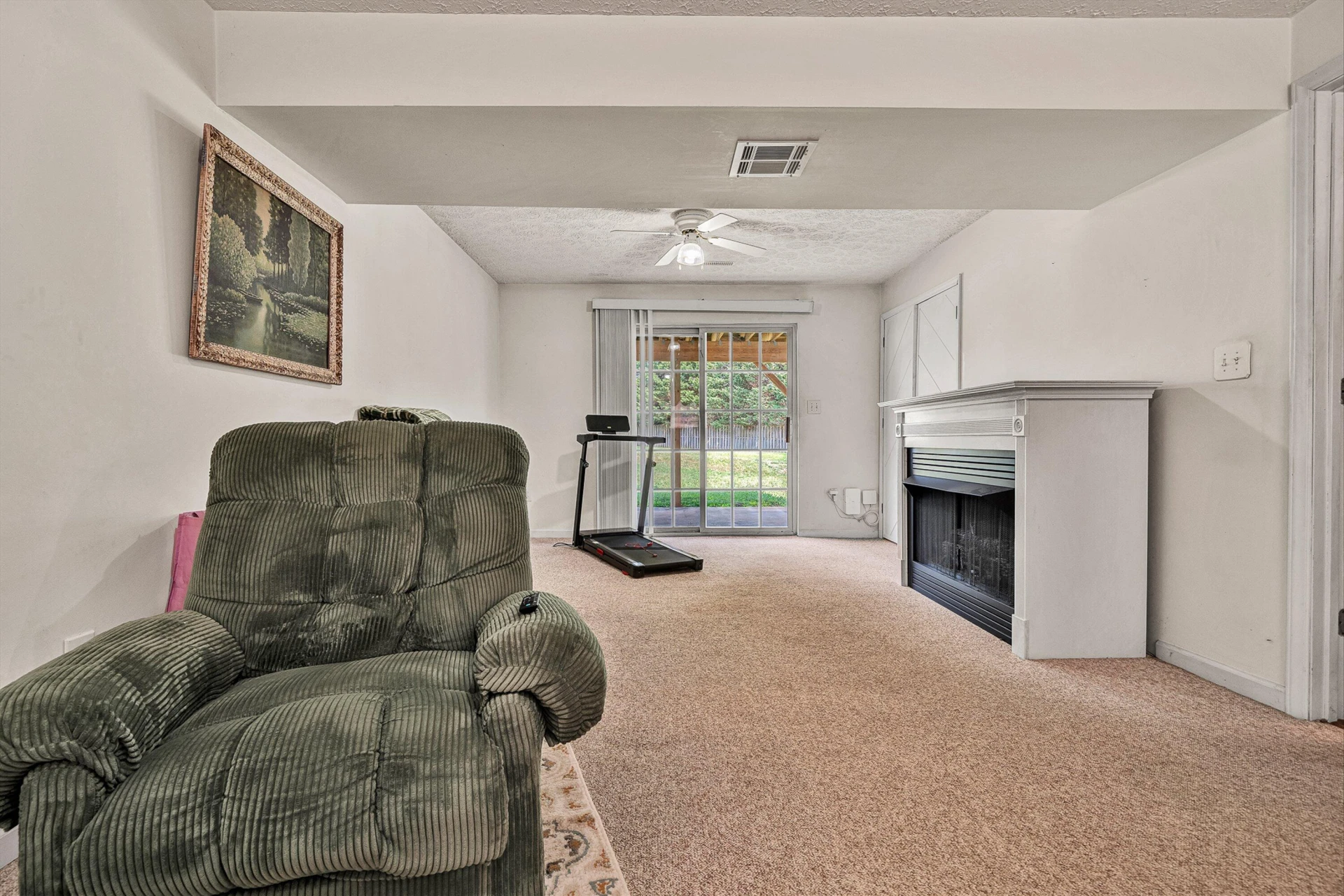 2517 Bloomfield AVE - Photo 26