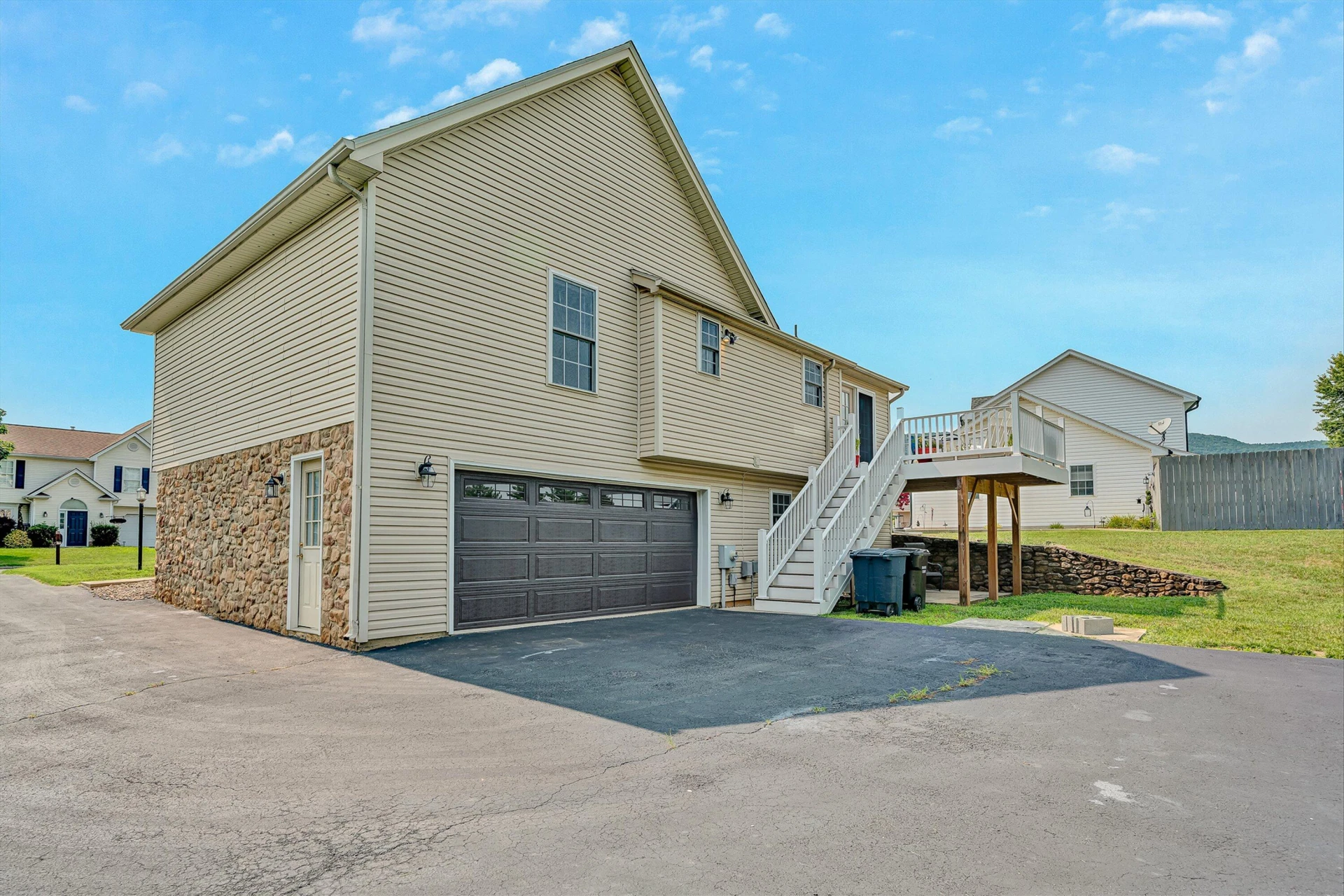 2517 Bloomfield AVE - Photo 30