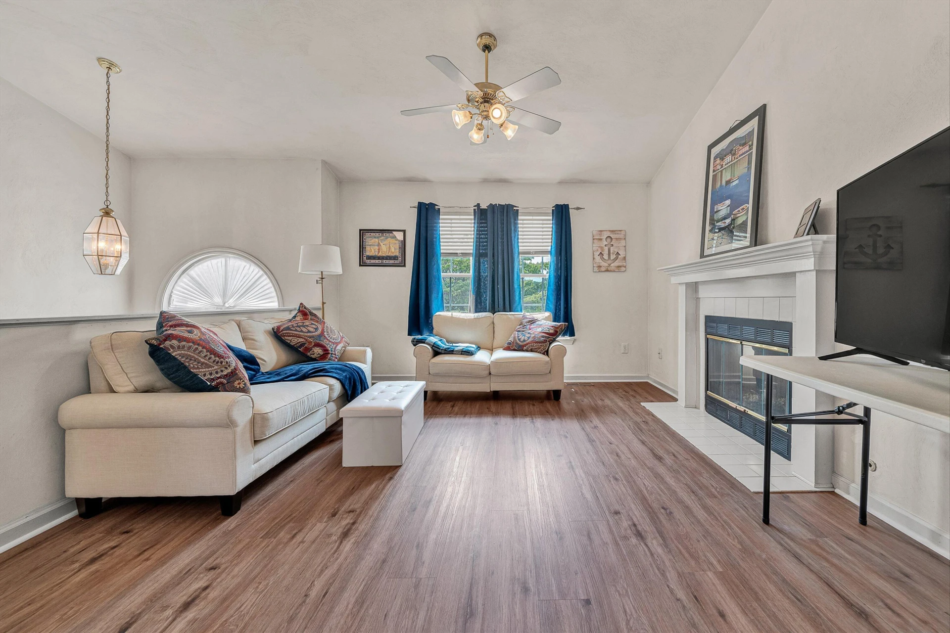 2517 Bloomfield AVE - Photo 5