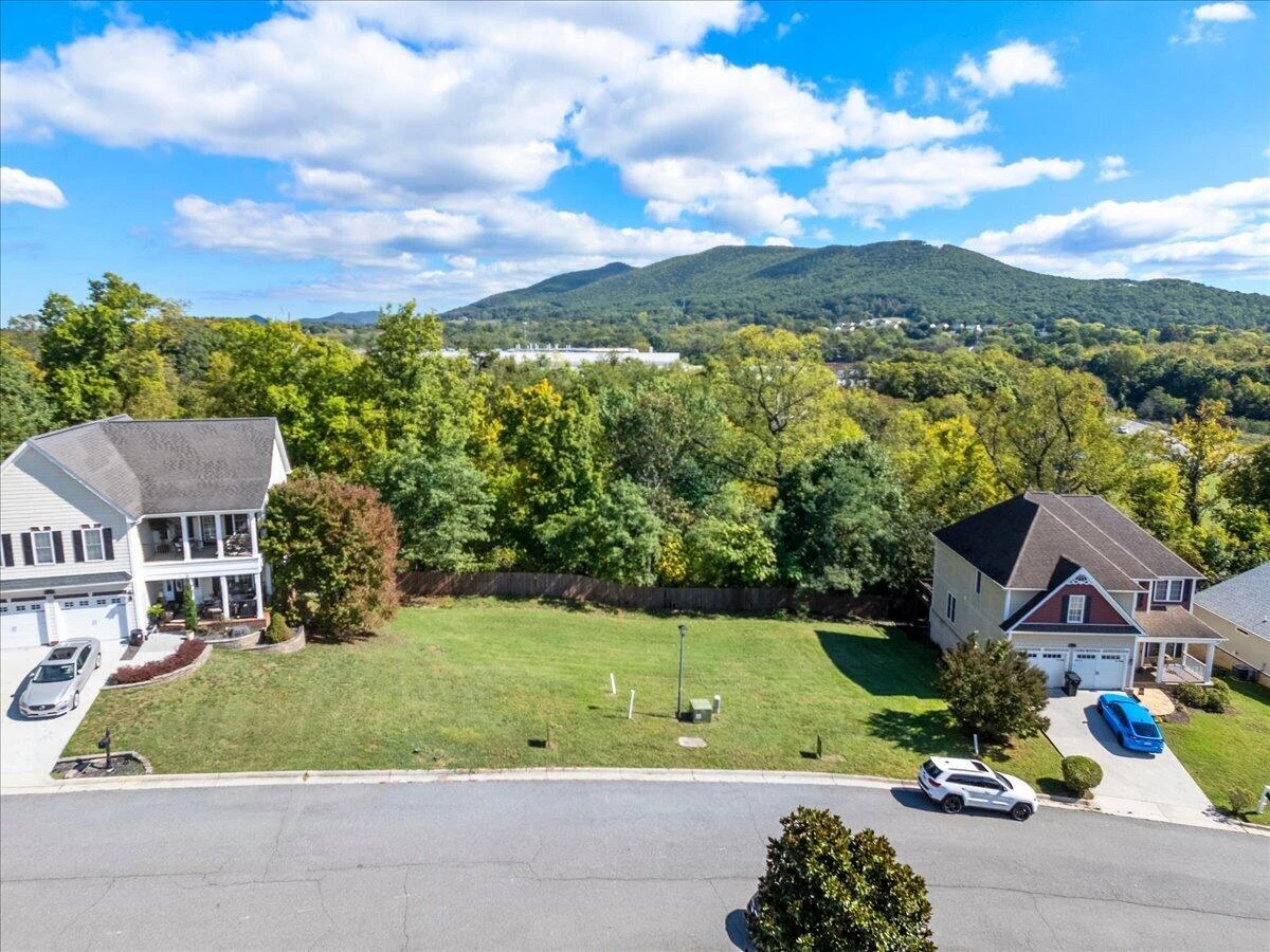 0 Summerville LN - Photo 10