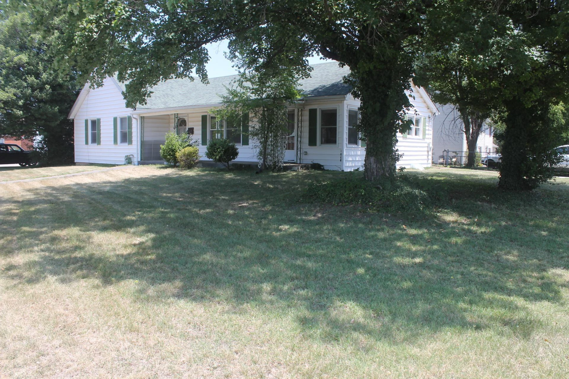 234 Chestnut ST - Photo 2