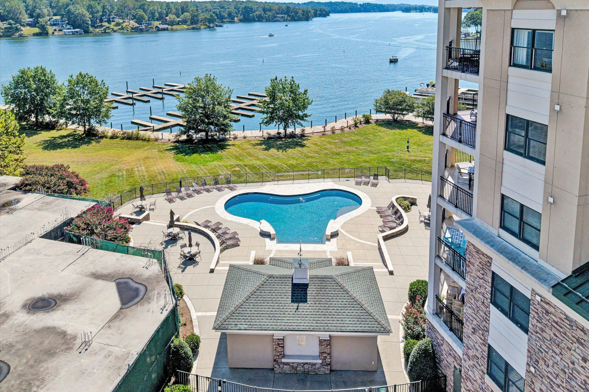 100 Bridgewater Pointe PL #UNIT 101 - Photo 38