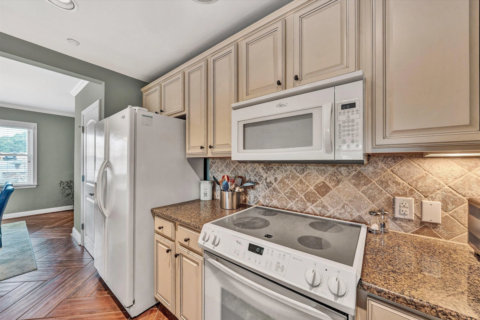 100 Bridgewater Pointe PL #UNIT 101 - Photo 9