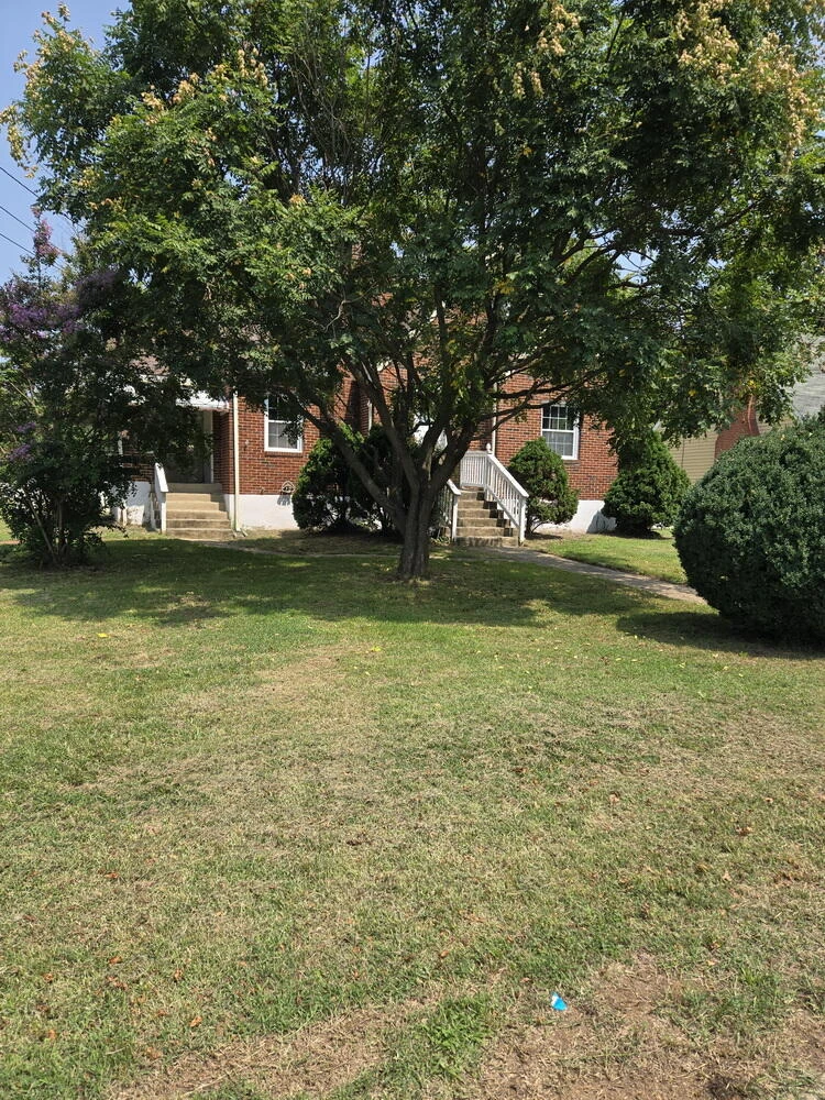 1208 Aspen ST NW - Photo 2