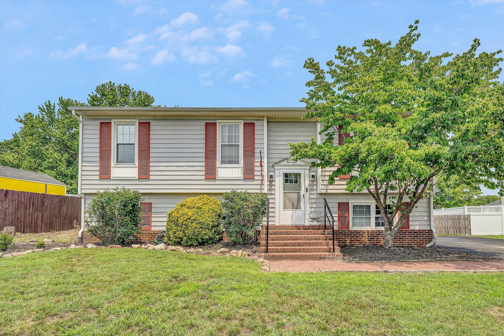 508 Santee RD - Photo 3