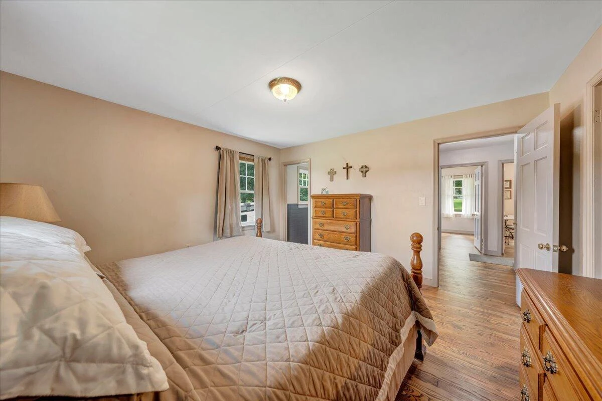 1544 Newton CIR - Photo 19