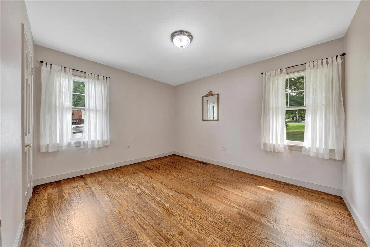1544 Newton CIR - Photo 22