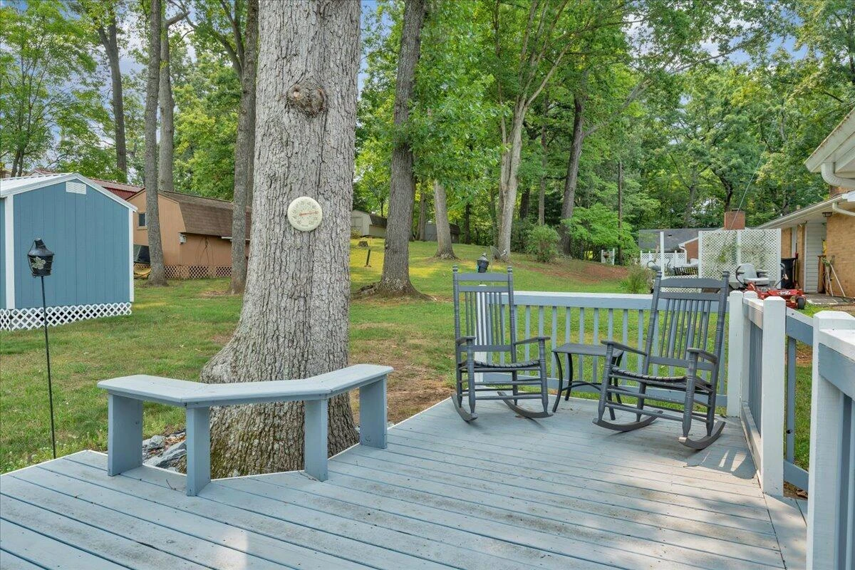 1544 Newton CIR - Photo 34