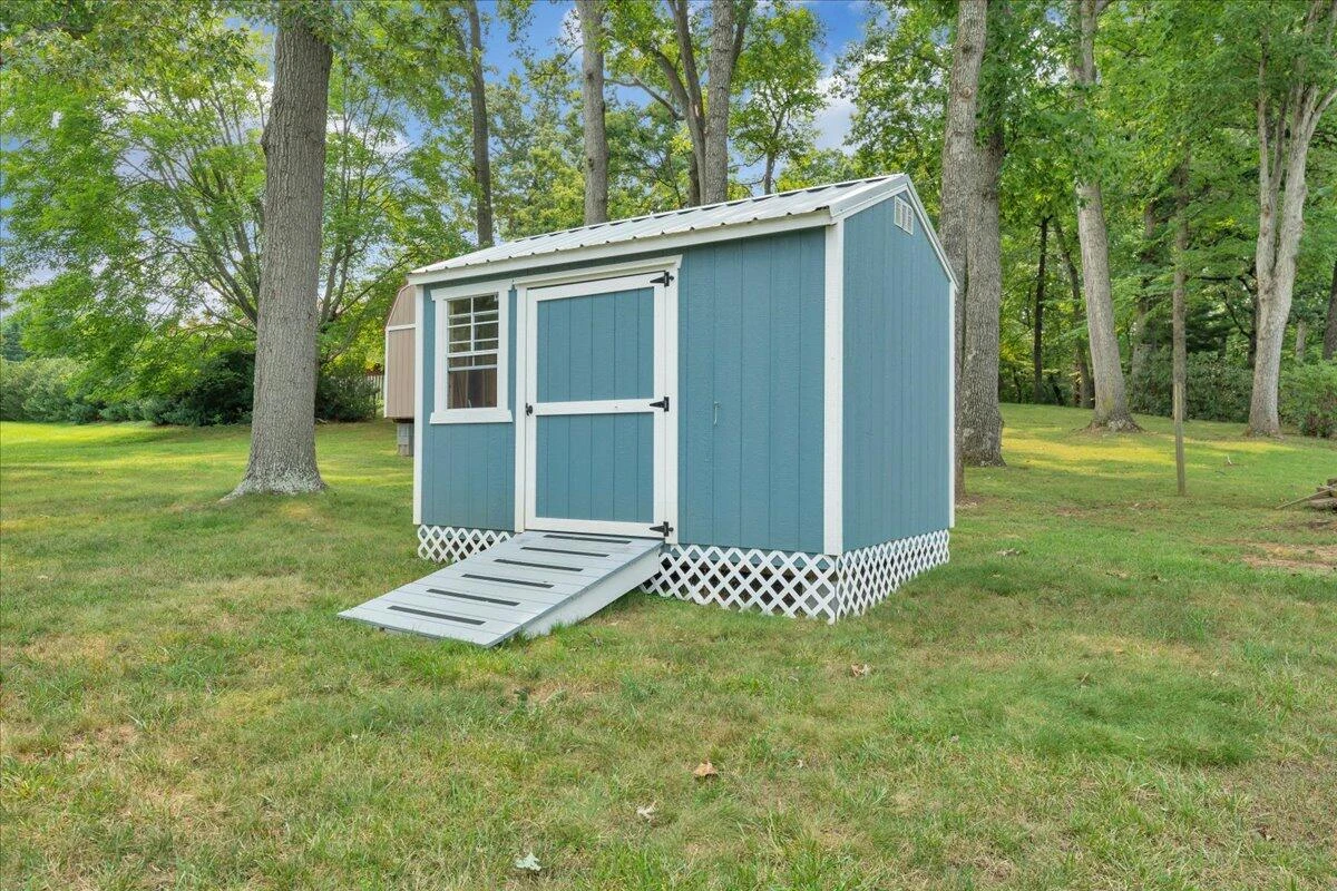 1544 Newton CIR - Photo 35