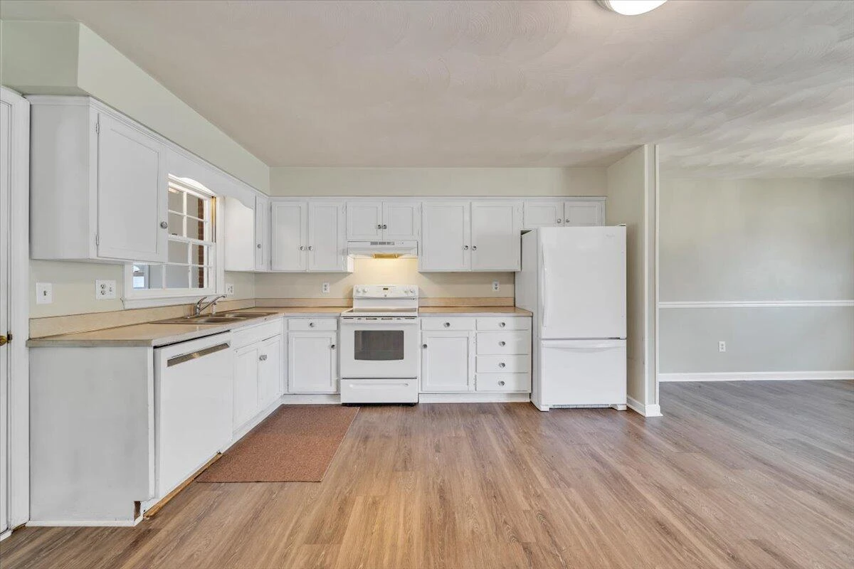 621 Bonnie LN - Photo 15