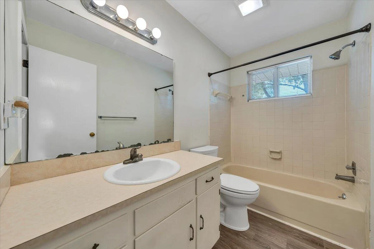 621 Bonnie LN - Photo 26