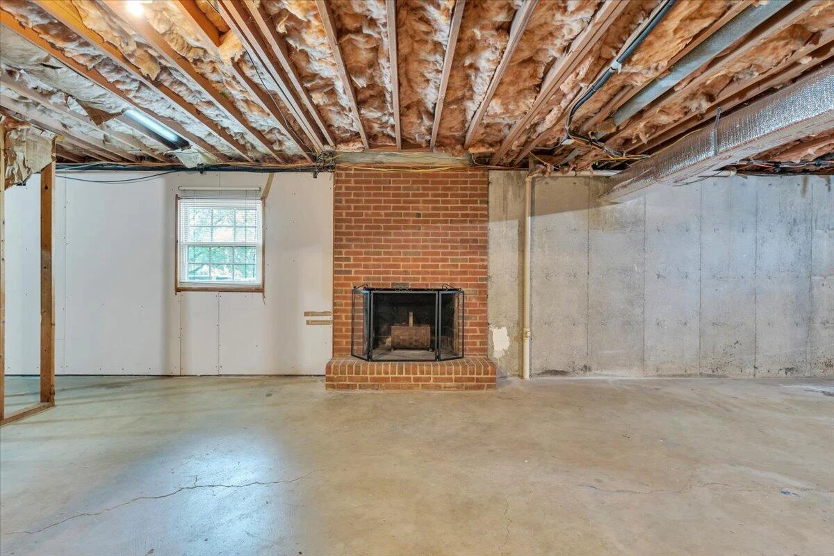 621 Bonnie LN - Photo 28