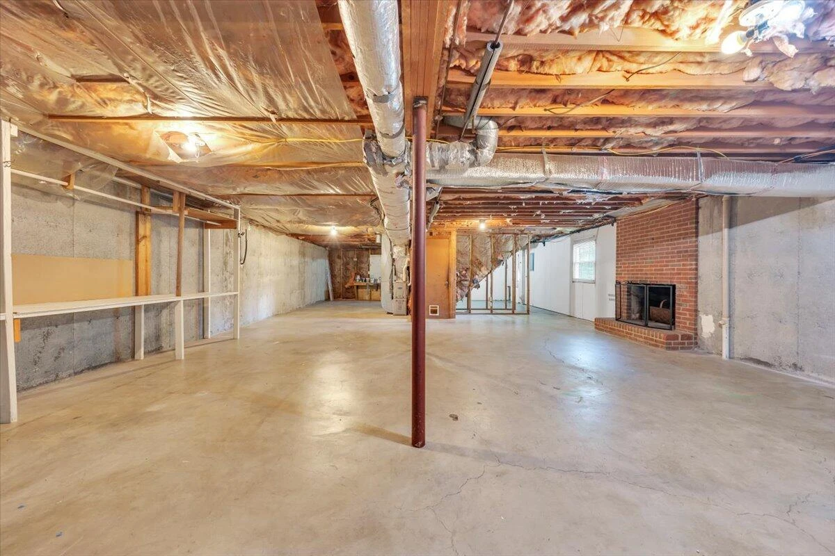 621 Bonnie LN - Photo 30