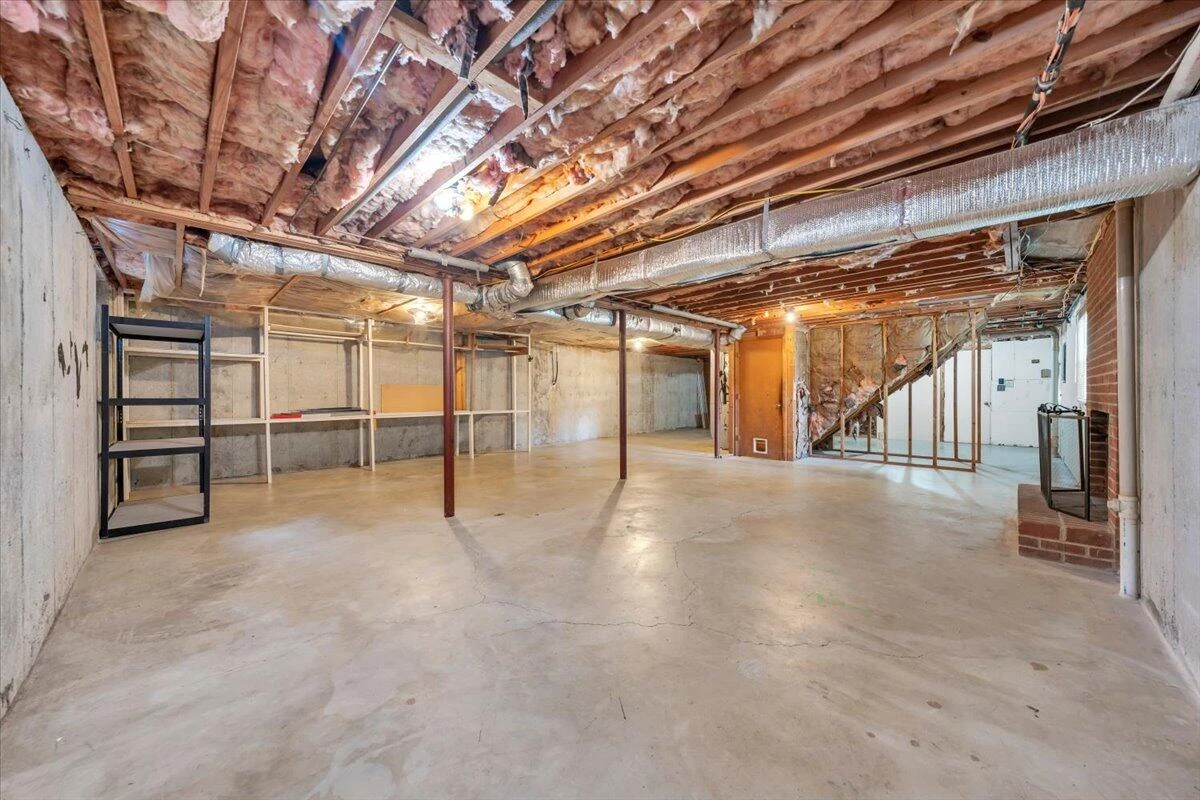 621 Bonnie LN - Photo 31