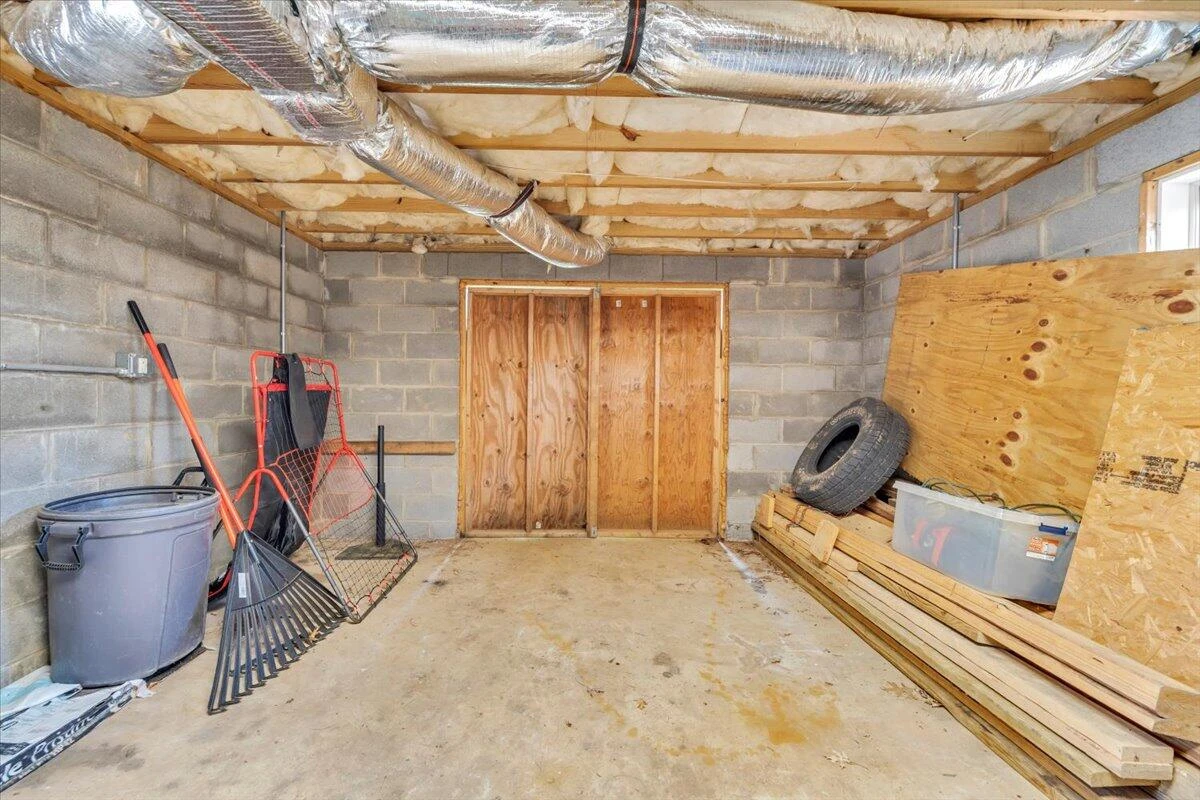 621 Bonnie LN - Photo 34