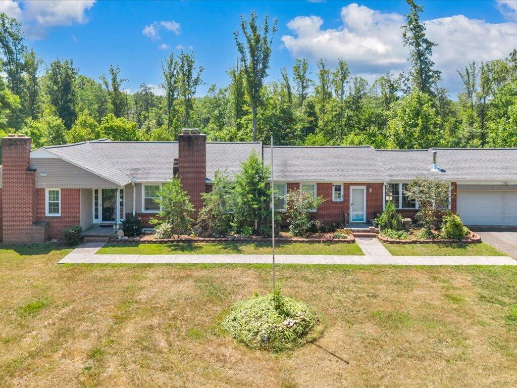 5321 Fairystone Park