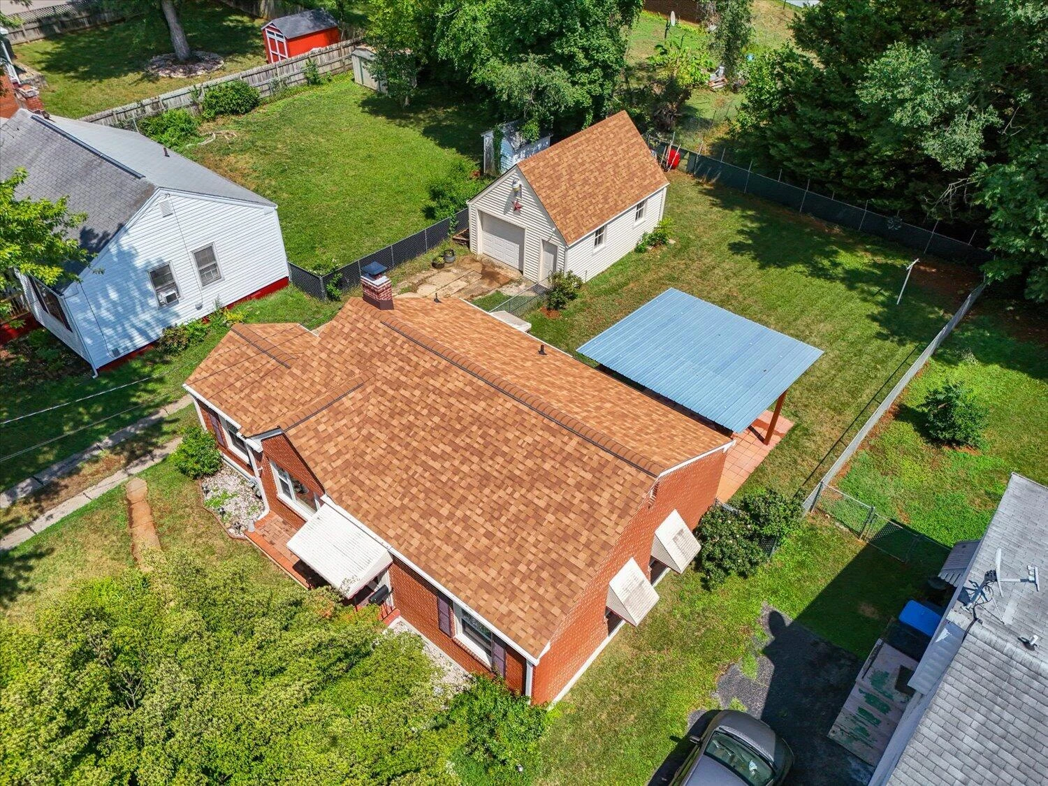 2527 Averett ST NW - Photo 23