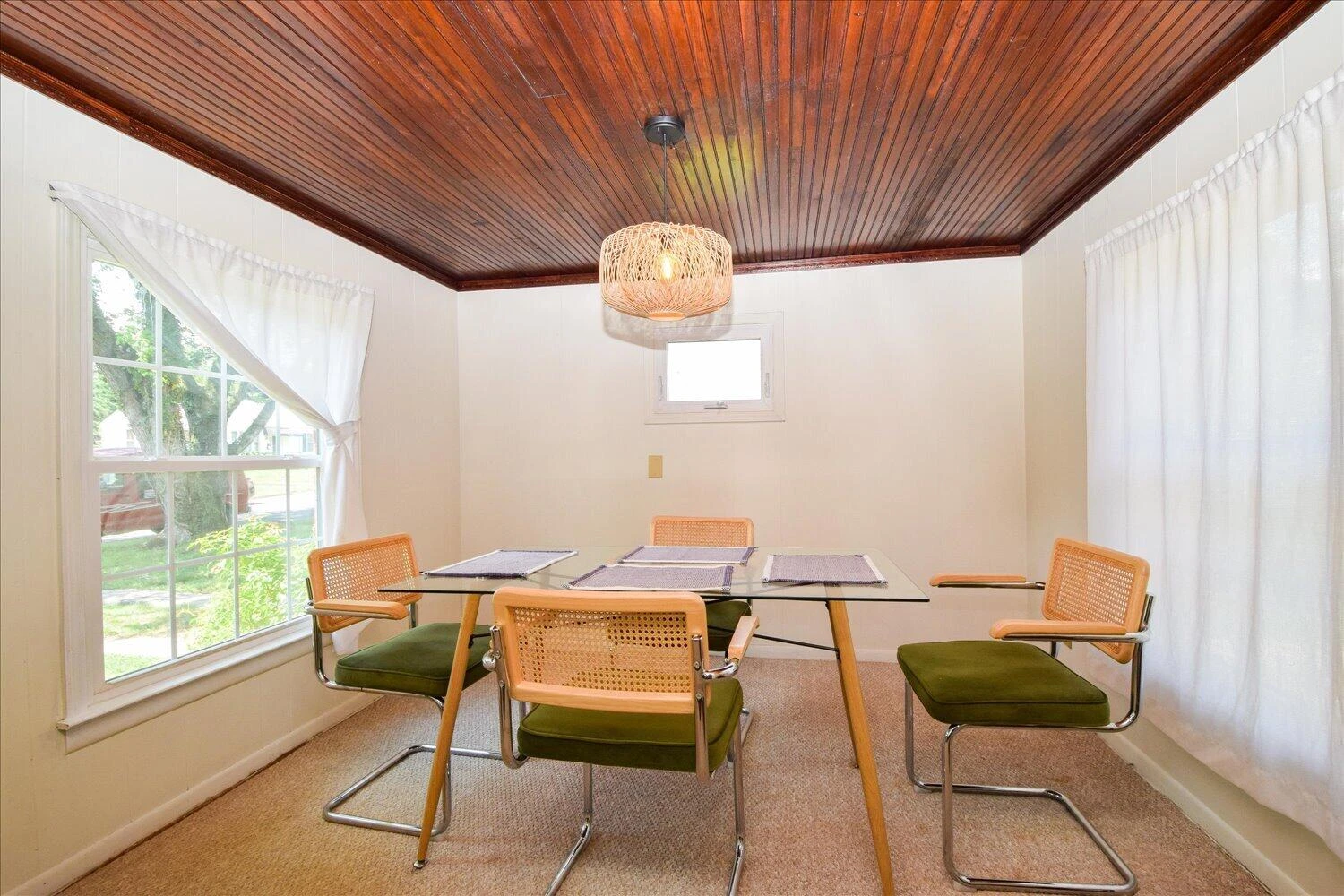 2527 Averett ST NW - Photo 7
