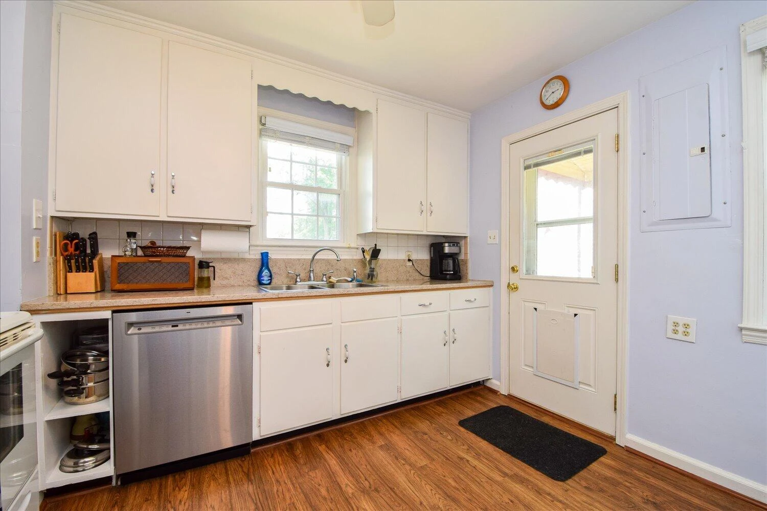 2527 Averett ST NW - Photo 9