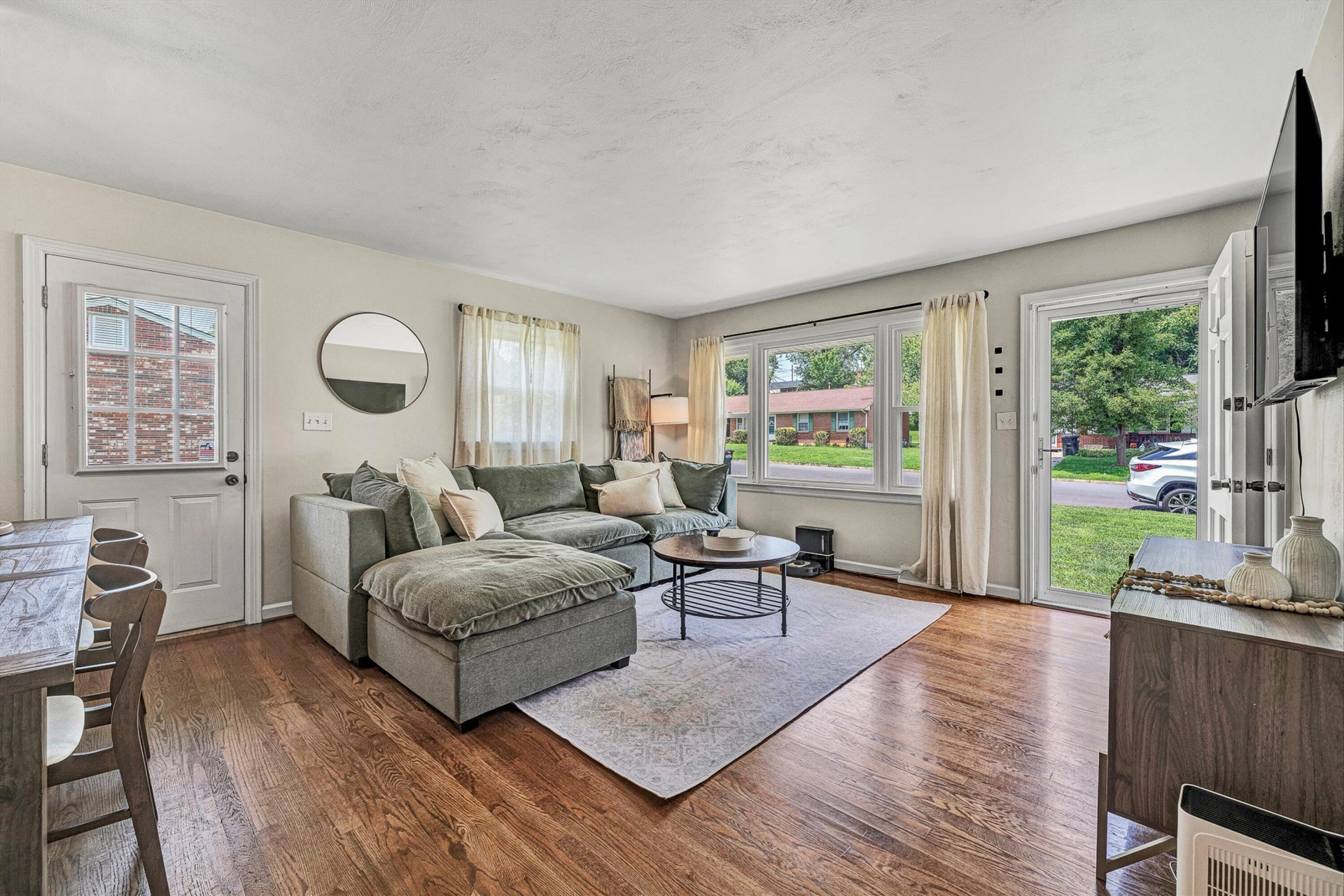 516 Olney RD - Photo 4