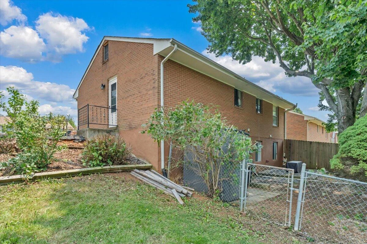 4716 Long Acre DR NE - Photo 30