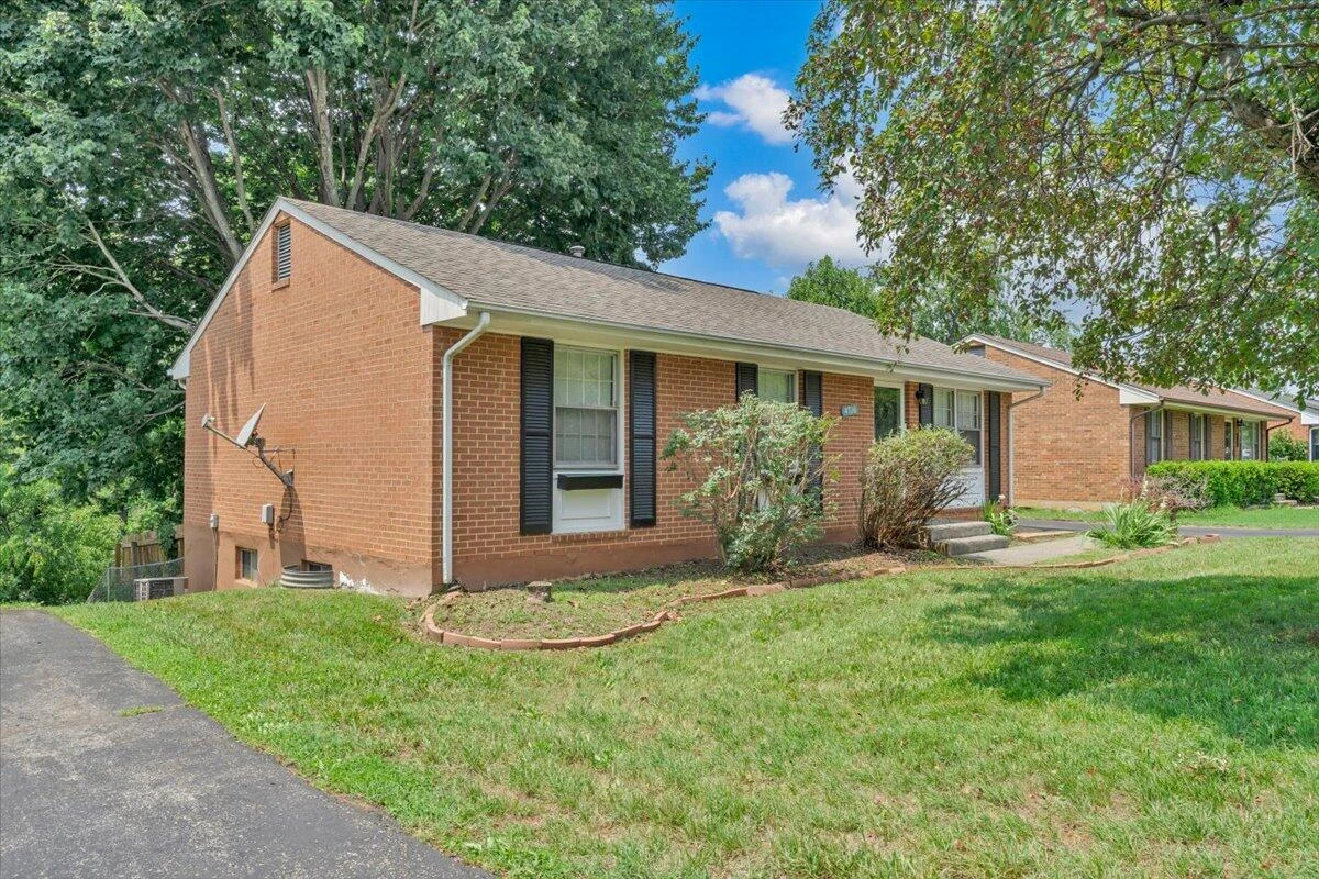 4716 Long Acre DR NE - Photo 32