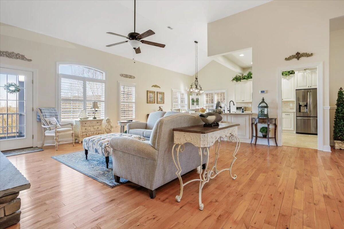 5540 Carons View LN - Photo 16
