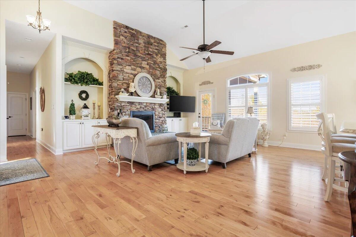 5540 Carons View LN - Photo 19