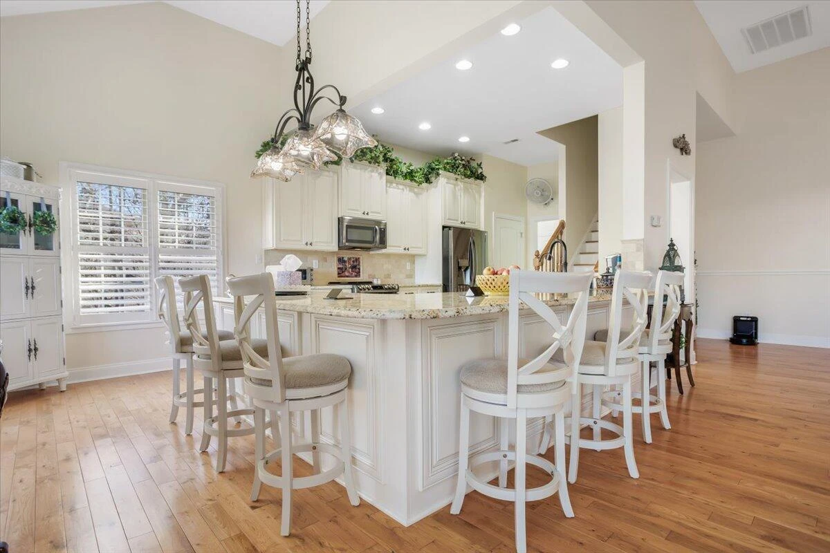 5540 Carons View LN - Photo 8