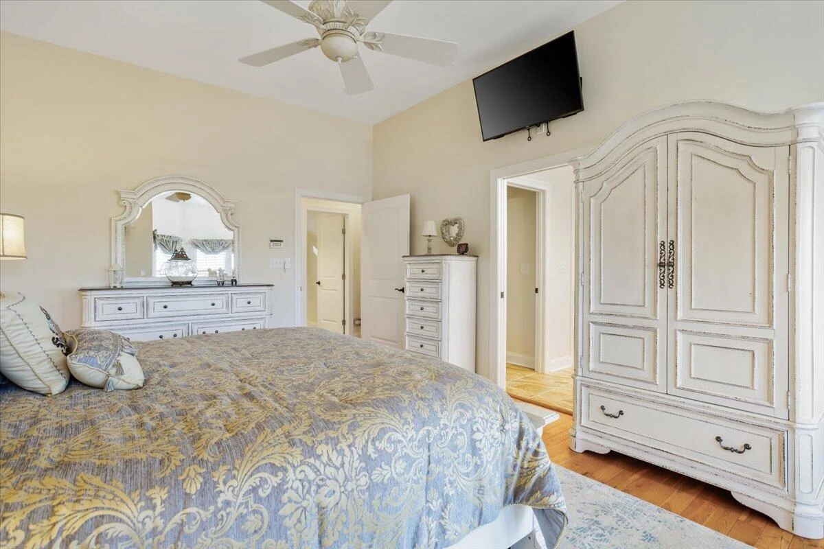 5540 Carons View LN - Photo 29