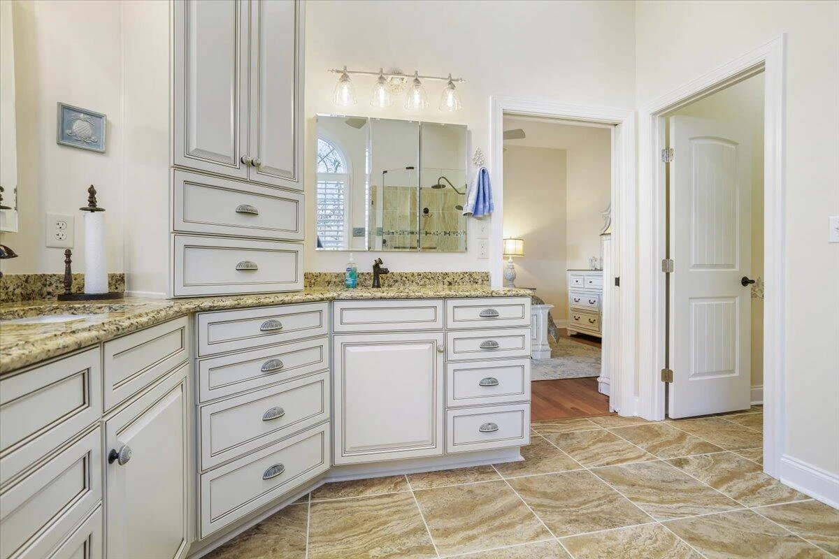 5540 Carons View LN - Photo 32
