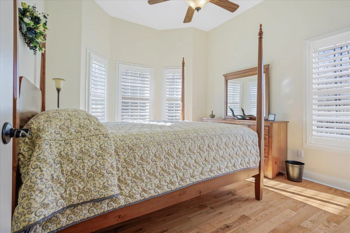 5540 Carons View LN - Photo 36