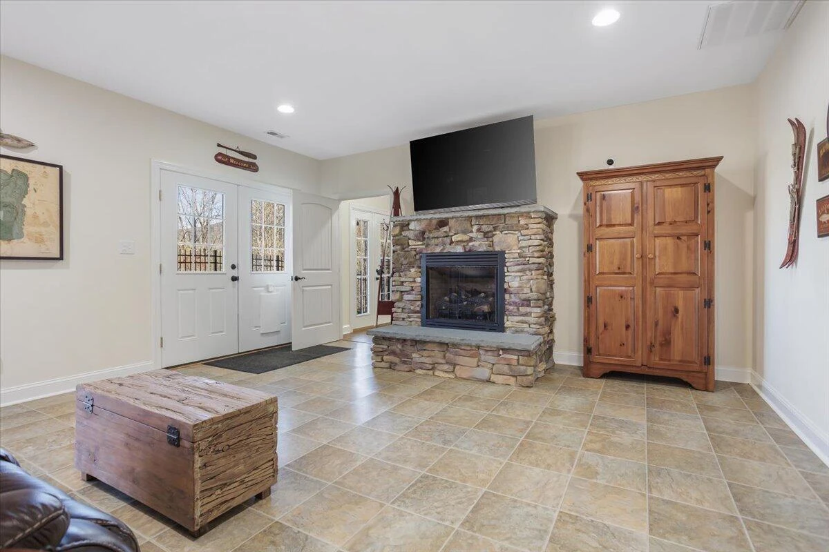 5540 Carons View LN - Photo 42