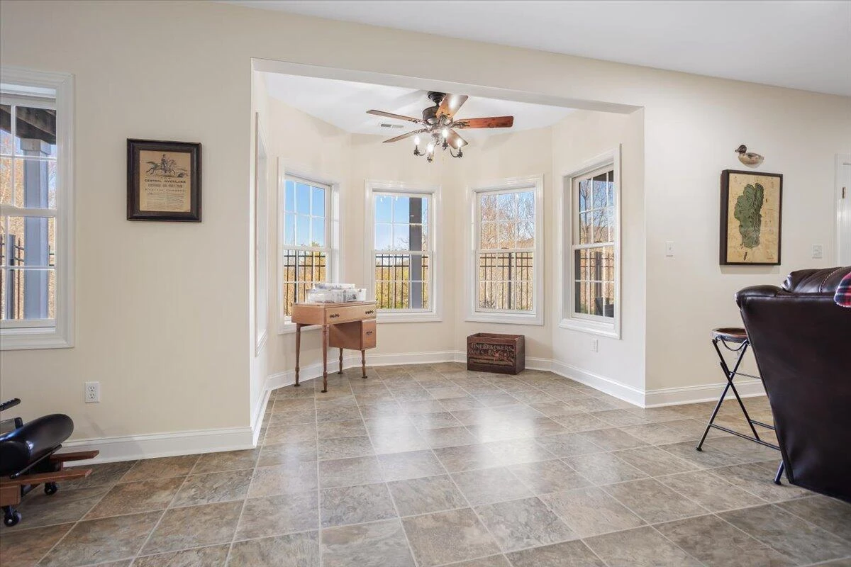 5540 Carons View LN - Photo 44